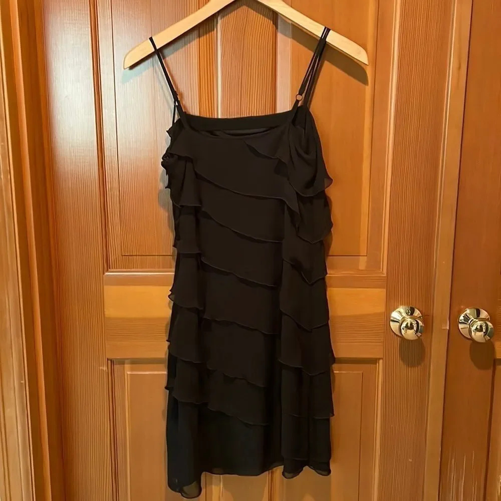 White house black market black ruffled strap dress - Picture 5 of 8